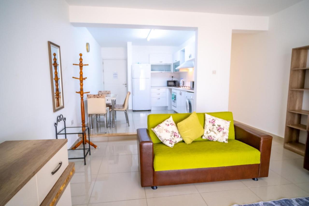 Spacious Three-Bedroom Apartment With Sea View A3 Kyrenia  Eksteriør billede