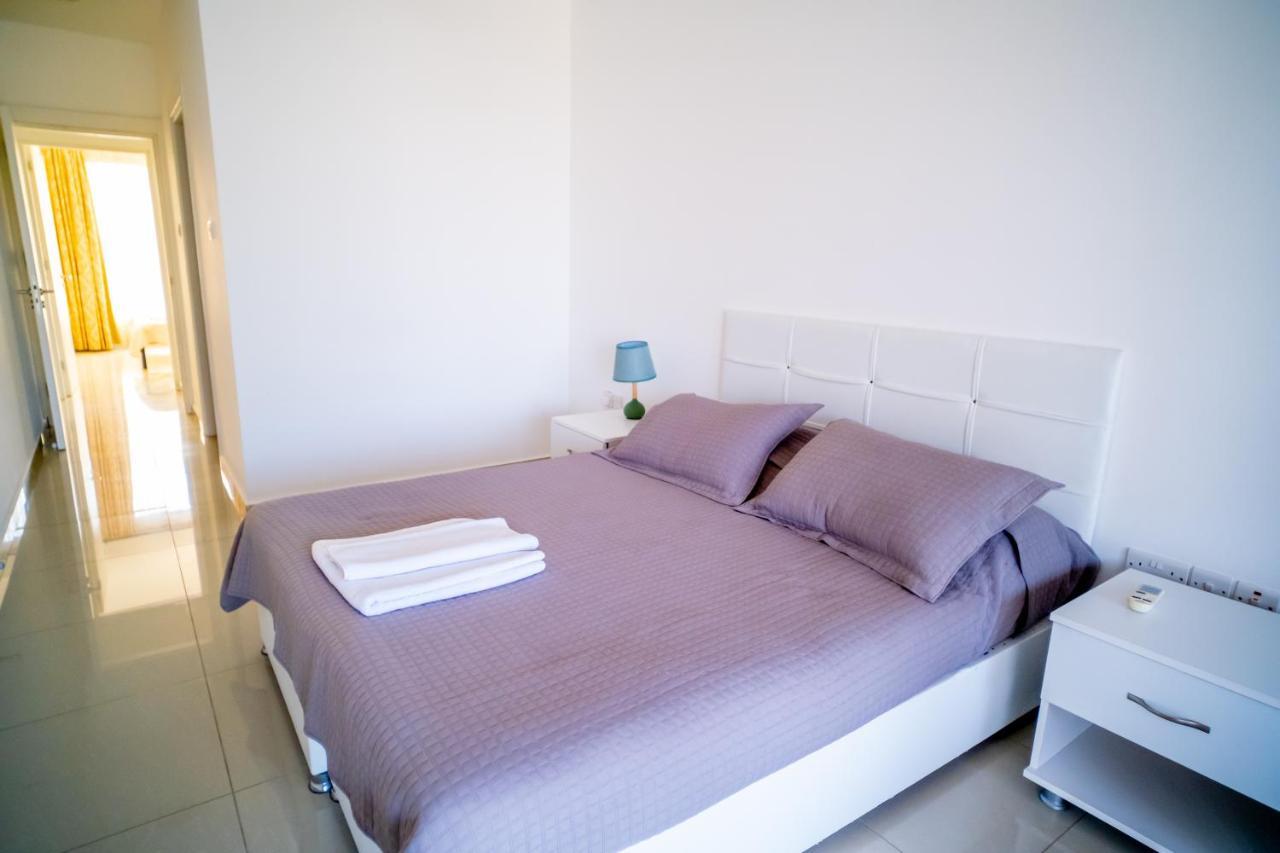 Spacious Three-Bedroom Apartment With Sea View A3 Kyrenia  Eksteriør billede