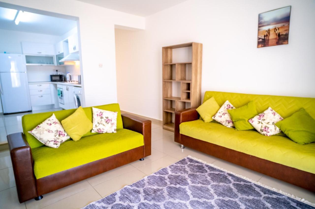 Spacious Three-Bedroom Apartment With Sea View A3 Kyrenia  Eksteriør billede